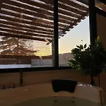 Uma Con Idromassaggio Privato Διαμέρισμα *