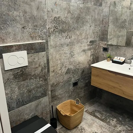 Uma Con Idromassaggio E Parcheggio Privato * 圣尼坎德罗加尔加尼科